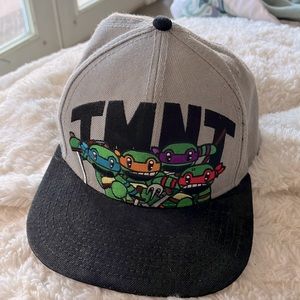 Kids teenage mutant ninja turtles hat. Hardly worn, great condition!